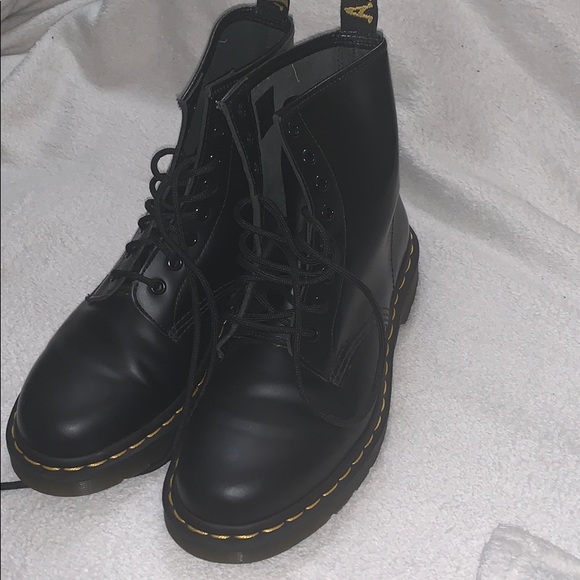 dr martens 1470 smooth